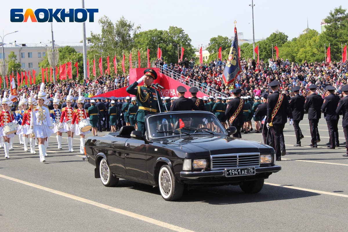 Где проходят парады 9 мая. Парад в Самаре. Парад Победы Самара. Парад 9 мая Самара. Парад Победы на Донбассе.