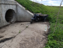 В Самарской области женщина на мотороллере слетела с моста 