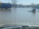 Уровень воды на реке Чапаевка превысил опасную отметку: за ночь в Самарской области затопило несколько сёл