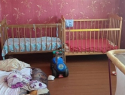 У молодой семьи в Самарской области забрали детей, которые постоянно сидели взаперти