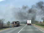 Давно выработал ресурс: на трассе Самара – Казахстан пожар уничтожил автобус и поджёг лесополосу