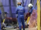 В Самаре мужчина на электросамокате упал в 7-метровую коммунальную яму