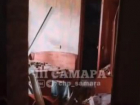 С потолка льется кипяток: в самарской многоэтажке случилась большая коммунальная авария 