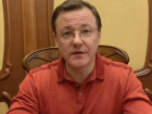 Дмитрий Азаров поручил проработать вопрос о единовременной выплате малоимущим гражданам