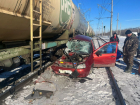 В Новокуйбышевске поезд снёс «Ладу Калина»: женщина-водитель погибла