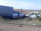 В Самарской области легковушка врезалась в малотоннажный грузовик