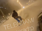 В Самарской области сноубордист катался на доске прямо по проезжей части