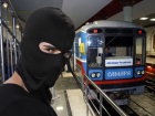 «Смотрел в глаза машинисту»: прыгнувший под поезд безумец заблокировал работу метро Самары
