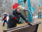 Елена Лапушкина приняла учатие в городском субботнике
