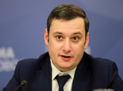 «Всё, как было на самом деле»: Александр Хинштейн высказался о возможном запрете сериала «Слово пацана»