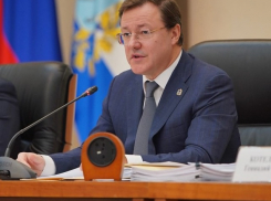 «Самарцы глубоко скорбят о погибших»: Дмитрий Азаров и Елена Лапушкина выразили соболезнования в связи с атакой на Белгород