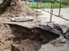 В Самаре человек упал в траншею теплосетей и разбился насмерть