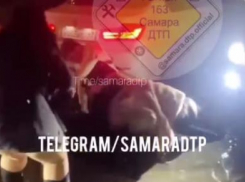 В Самаре две девушки подрались в луже около бара «Родная»
