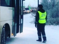 В Самарской области из-за ухудшения погодных условий запретили движение междугородних автобусов и фур