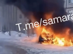 На улице Стара Загора в Самаре сгорели три авто