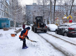 «Достойно!»: Вячеслав Федорищев оценил уборку снега в Самаре и области после сильной метели 