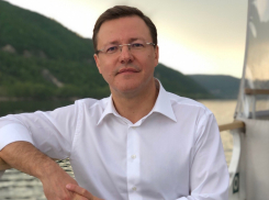 Азаров заявил, что весь аварийный жилой фонд расселят до конца 2024 года, а проблемы обманутых дольщиков решат до конца 2023-го