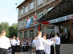 Самарский прокурор требует остановить денежные поборы в школе №163 на охрану 