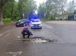 В Самаре сотрудники Госавтоинспекции измерили ямы на улицах города