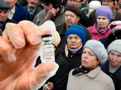 Вопреки заявлениям губернатора самарцам не дают выбрать вакцину от COVID-19