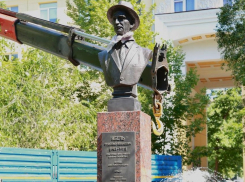 В Самаре установили памятник легендарному разведчику Рудольфу Абелю