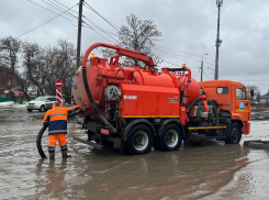 «Решётки забиваются»: в Самаре и Тольятти отчитались об устранении последствий мощного потопа