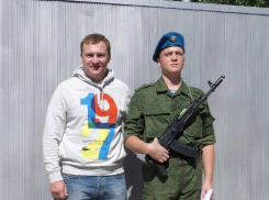Тащил из-под обстрела товарища: на Украине погиб родной брат-десантник заместителя мэра Тольятти
