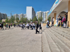 В Самаре одну за другой эвакуируют школы 