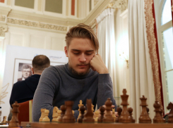 Тольяттинский шахматист Алексей Гребнев досрочно стал чемпионом мира до 18 лет