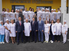 Михаил Мурашко и Дмитрий Азаров открыли новый корпус детской инфекционной больницы в Самаре