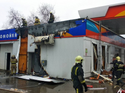На заправке улице Авроры в Самаре произошёл пожар 