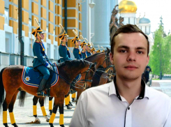 Самарского студента, который вырвал из пасти овчарки малыша, отправили служить в Кремль