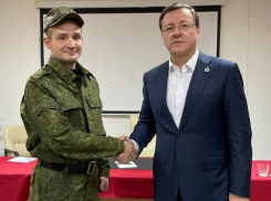 Дмитрий Азаров проверил, как разместили мобилизованных в Самаре