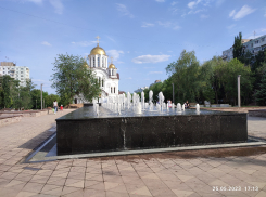На Воронежских озёрах забил фонтан