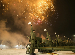 Самарцам, лишённым салюта на Новый Год, сполна компенсируют военные