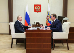 В Кремле прошла встреча Президента РФ Владимира Путина с губернатором Дмитрием Азаровым