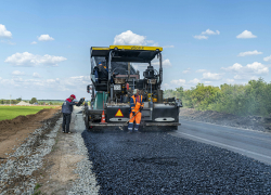 В 2024 году в Самарской области отремонтируют 77 километров «опорных» дорог