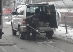 Самарцы принялись чинить дороги самостоятельно 