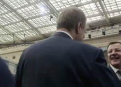 «Вот и Азаров здесь!»: Михаил Матвеев показал обстановку в Гостином Дворе перед Посланием Президента