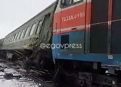 Локомотив столкнулся с пассажирским поездом Бишкек – Самара в Казахстане