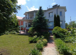 Самый большой дом в Самаре продается всего за 31 млн руб