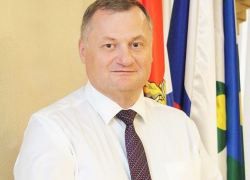 У главы Кошкинского района Евгения Макридина изъяли два земельных участка