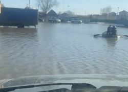 Уровень воды на реке Чапаевка превысил опасную отметку: за ночь в Самарской области затопило несколько сёл