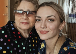 Известная певица из Самары Mary Gu показала фото со своей бабушкой