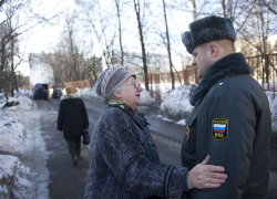 «Прибежал на помощь в тапочках»: в Тольятти участковый откликнулся на просьбу жительницы в нерабочее время