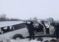В Нефтегорском районе в аварии с пассажирским автобусом погибли 5 человек 