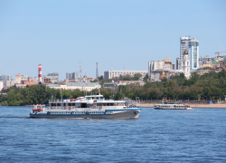В Самаре в День России пройдет зрелищный парад судов на Волге