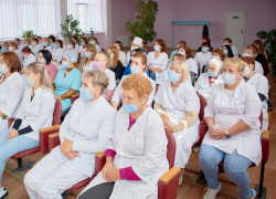 В Самарской области приостановлены выплаты медработникам, оказывающим помощь ковид-пациентам 