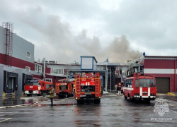 Пельмени в огне: на крупнейшем мясокомбинате Тольятти произошел пожар
