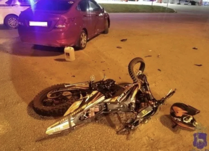 34-летняя женщина-мотоциклист угодила под колеса LADA Kalina в Самаре